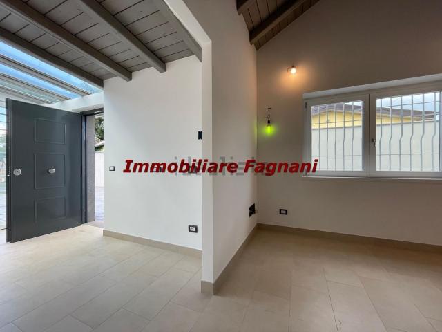 Casa in vendita a Valle Mazzone, Roma Capitale