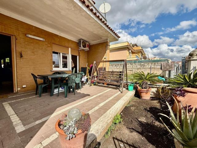 Casa in vendita a Torre Flavia, Roma Capitale
