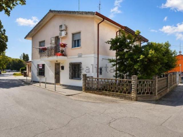 Casa in vendita a Unione Delta del Po, Lagosanto
