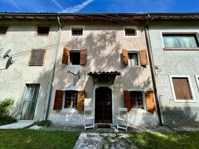 Casa in vendita a Badia Calavena, Veneto
