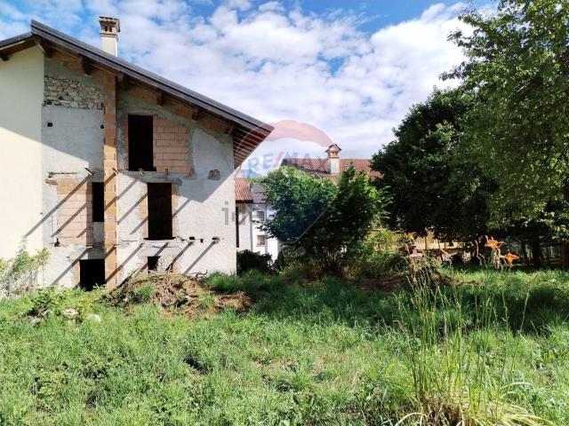 Casa in vendita a Seren Del Grappa, Veneto