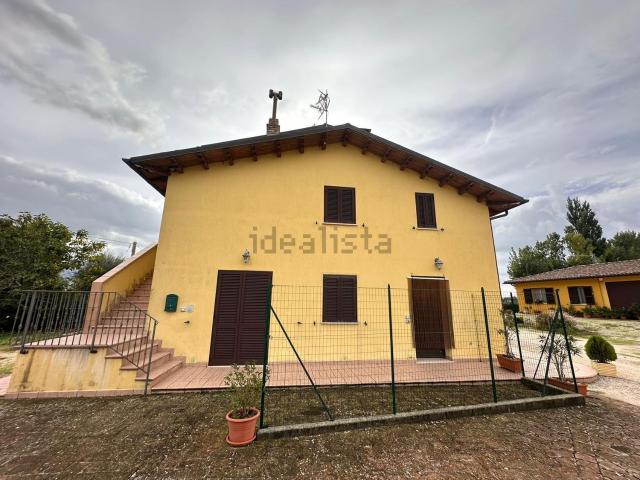 Casa in vendita a Assisi, Umbria