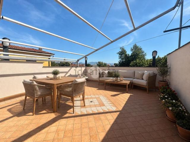 Casa in vendita a Agliana, Pistoia