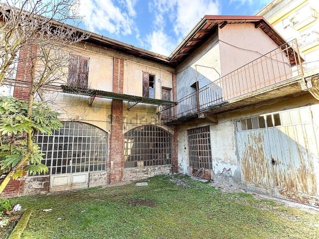 Casa in vendita a Madonna Regina, Busto Arsizio