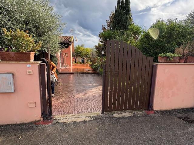 Casa in vendita a Salto di Fondi, Salto Di Fondi