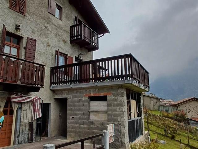 Casa in vendita a Comunità montana della valle Camonica, Paisco Loveno