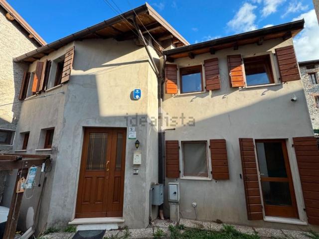 Casa in vendita a Seren Del Grappa, Veneto