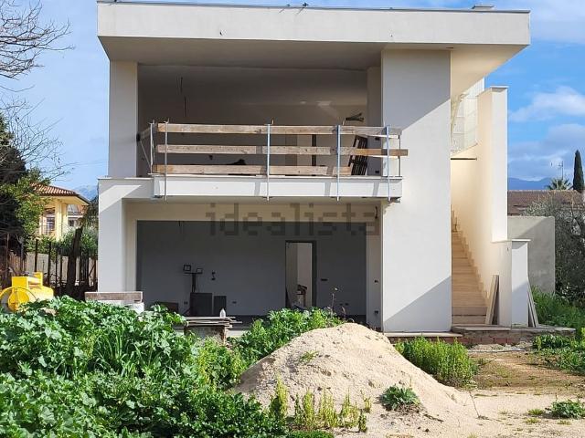 Casa in vendita a Cisterna Di Latina, Lazio