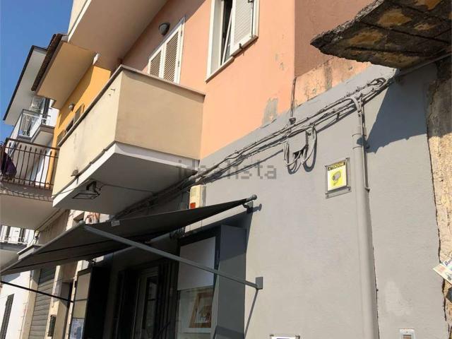 Casa in vendita a Mondragone, Campania
