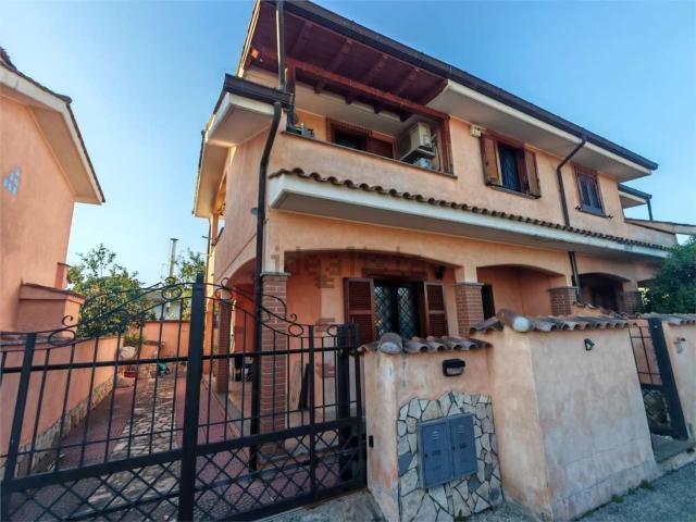 Casa in vendita a Roma Capitale, Lazio
