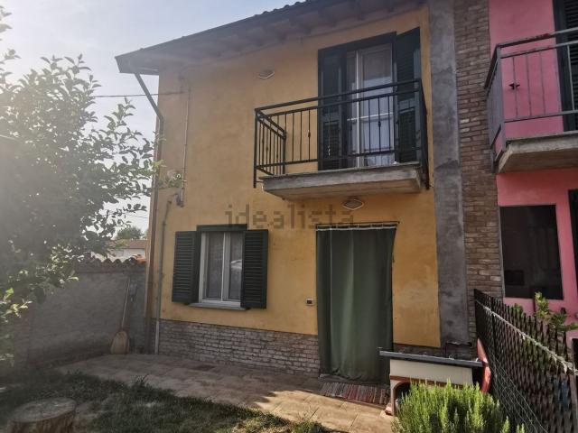 Casa in vendita a Rea, Lombardia