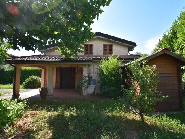 Casa in vendita a Tonfano, Toscana