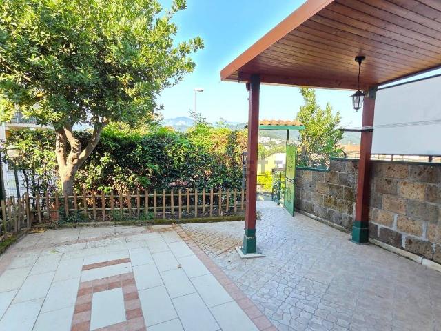 Casa in vendita a Pratola Serra, Avellino