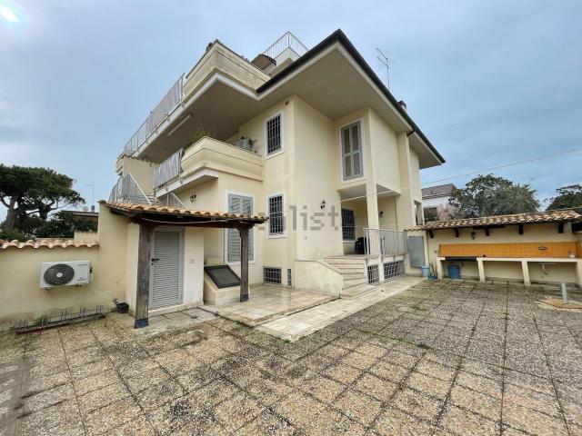 Casa in vendita a Roma Capitale, Lazio