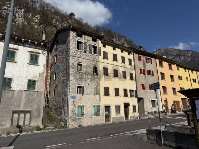 Casa in vendita a Longarone, Veneto