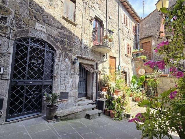Casa in vendita a Vitorchiano, Lazio