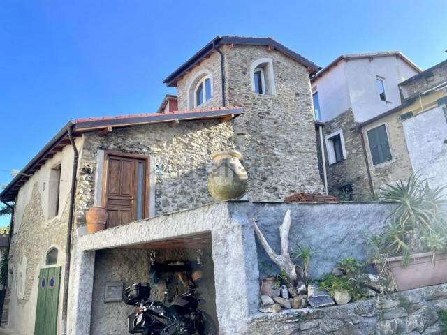 Casa in vendita a Borgomaro, Liguria