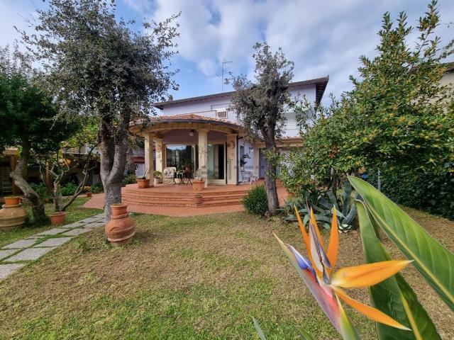 Casa in vendita a San Vincenzo, Toscana