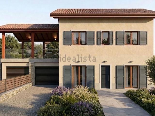 Casa in vendita a Varallo Pombia, Novara