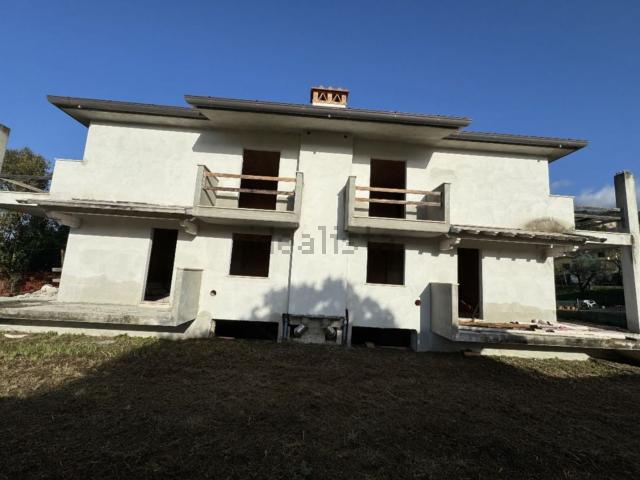 Casa in vendita a Camaiore, Toscana