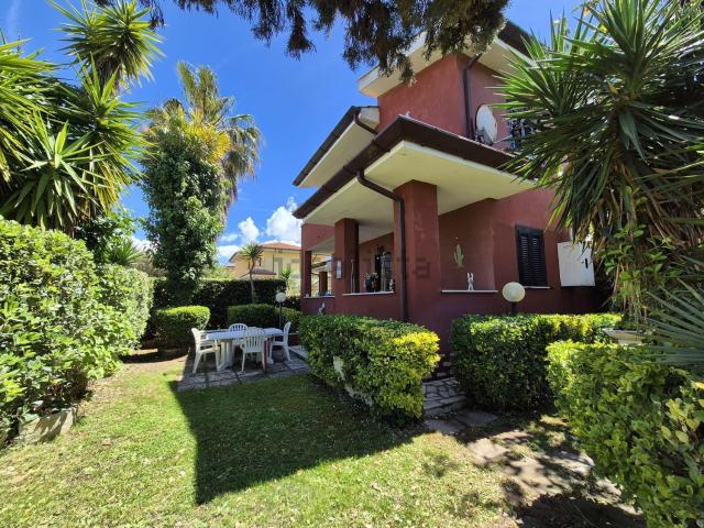 Casa in vendita a Sabaudia, Lazio