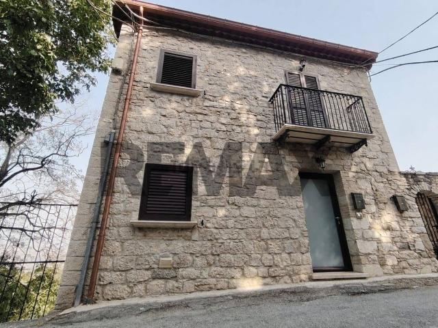 Casa in vendita a Torella Del Sannio, Molise