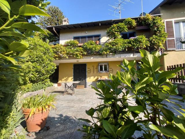 Casa in vendita a Comunità Montana Valli del Verbano, Castelveccana