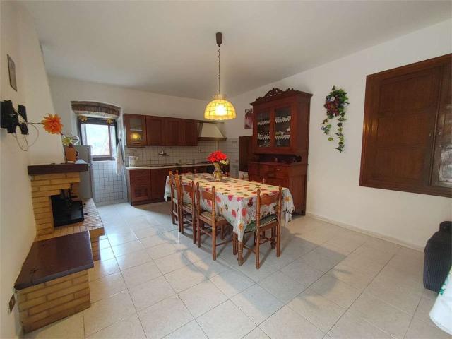 Casa in vendita a Spoleto, Umbria