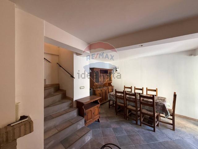 Casa in vendita a Foligno, Umbria