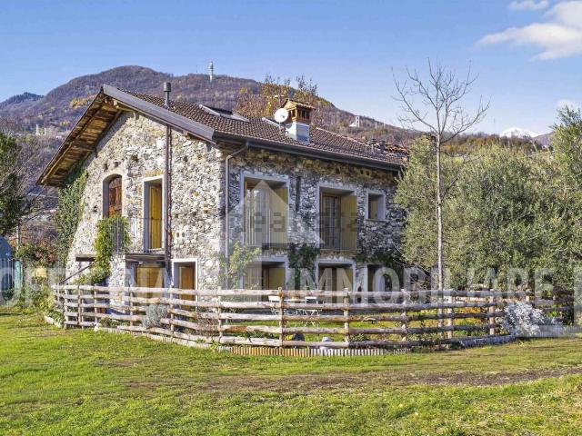Casa in vendita a Gravedona ed Uniti, Gravedona