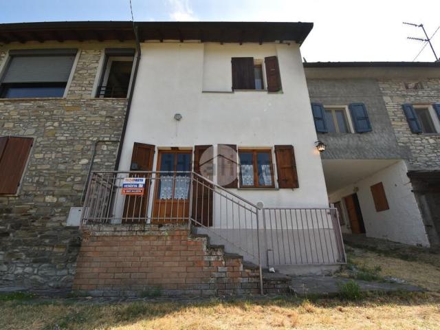 Casa in vendita a Calestano, Reggio Emilia