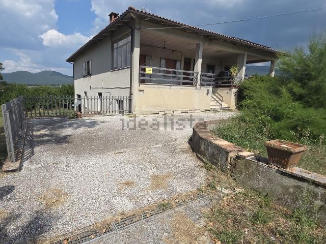 Casa in vendita a Montecastrilli, Umbria