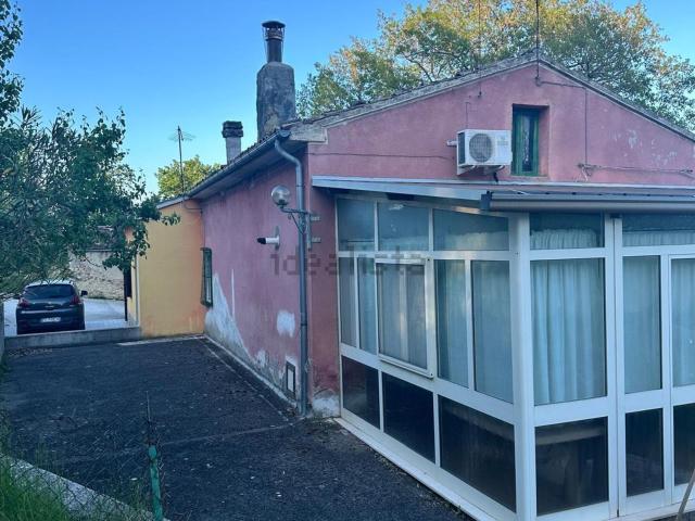 Casa in vendita a Fossalto, Molise
