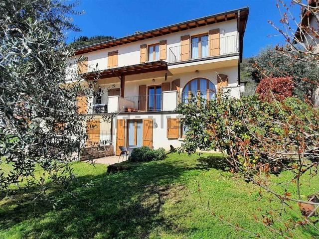 Casa in vendita a Comunità Montana Parco Alto Garda bresciano, Gargnano