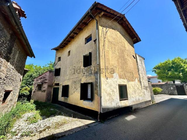 Casa in vendita a Melarolo / Menarûl, Trivignano Udinese / Trivignan