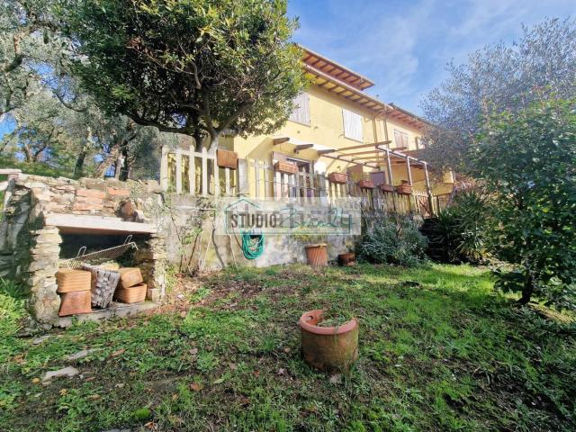 Casa in vendita a Camaiore, Toscana