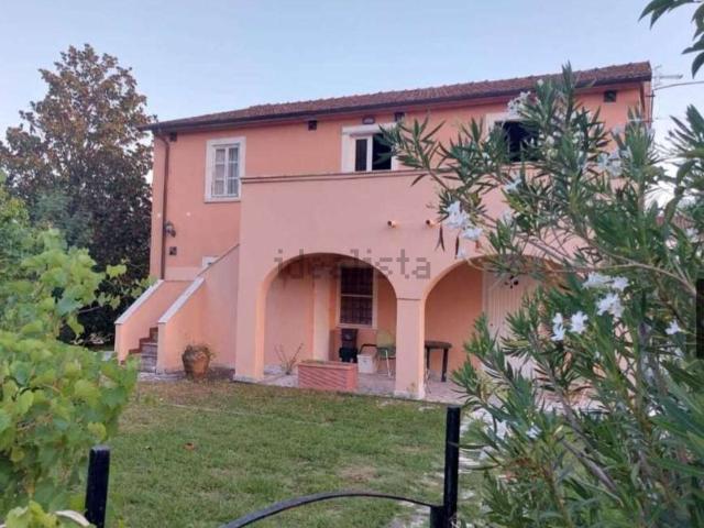 Casa in vendita a Castelnuovo Magra, Liguria