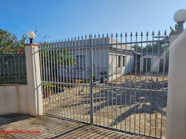 Casa in vendita a Marina di Modica, Marina Di Modica