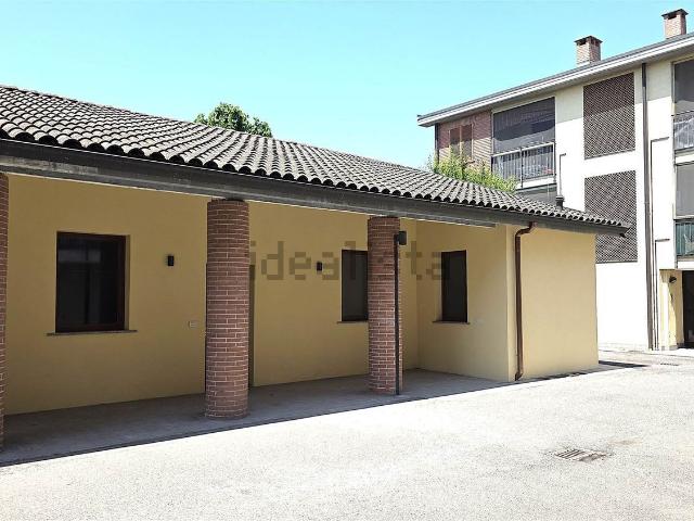 Casa in vendita a Vernate, Lombardia