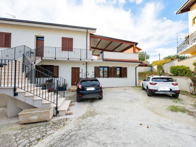 Casa in vendita a Rosciano, Abruzzo