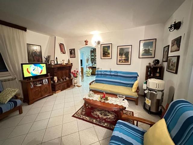 Casa in vendita a Ameglia, Liguria