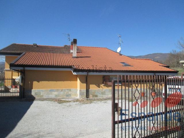 Casa in vendita a Unione dell'Appennino Bolognese, Gaggio Montano