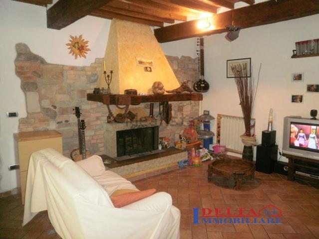 Casa in vendita a Castellina Marittima, Toscana