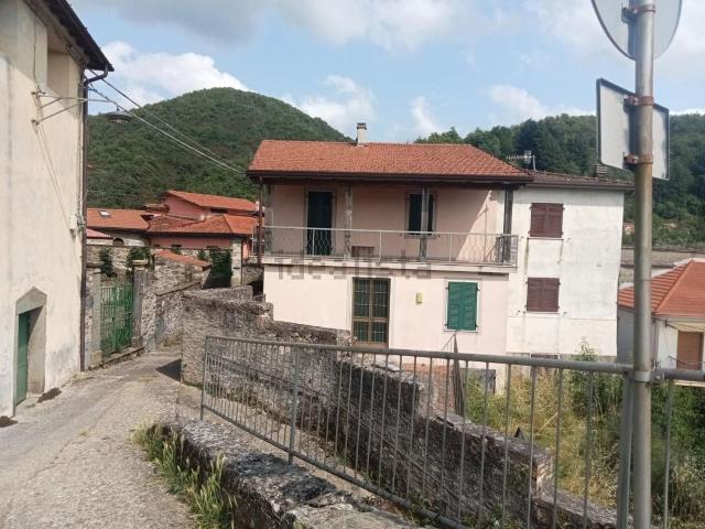 Casa in vendita a Unione Comuni Garfagnana, Minucciano