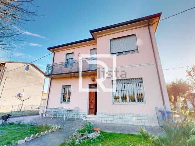 Casa in vendita a Unione di Comuni della Romagna Forlivese, Quattro