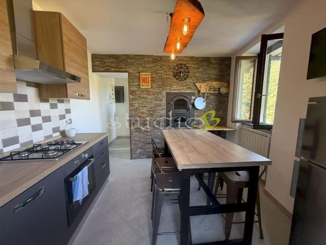 Casa in vendita a Apricale, Liguria