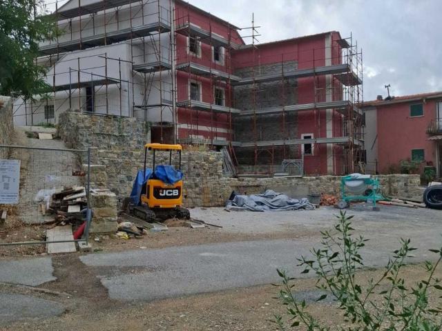 Casa in vendita a Sarzana, Liguria