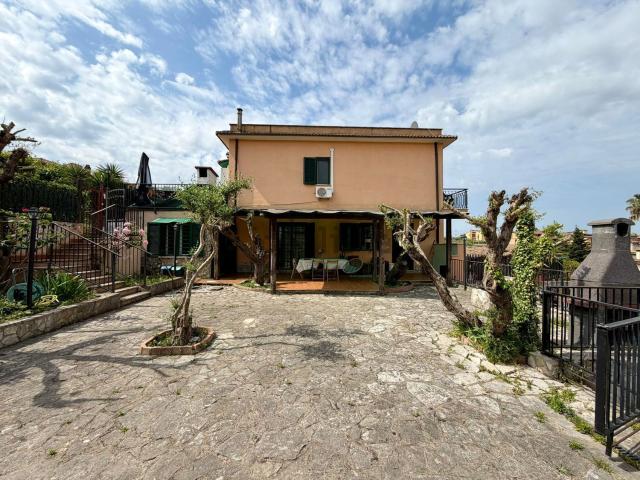 Casa in vendita a Centroni, Roma Capitale
