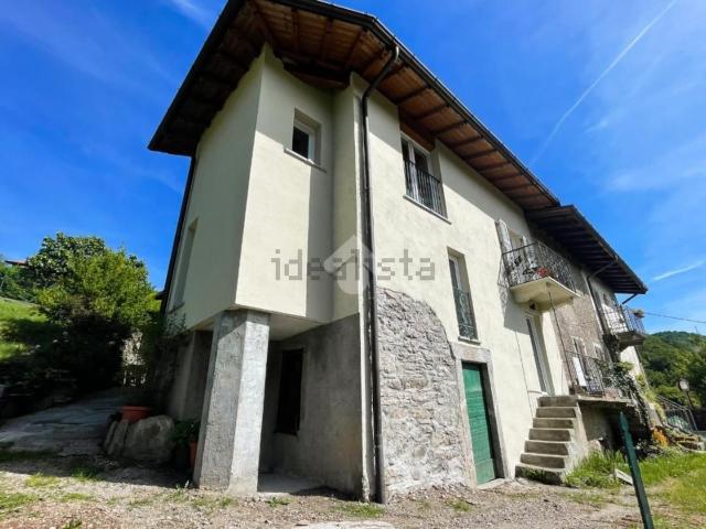 Casa in vendita a Comunità Montana del Piambello, Porto Ceresio