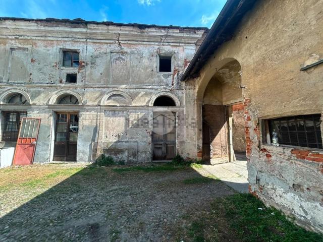 Casa in vendita a Cuorgnè, Torino